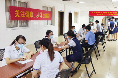 传递健康--附属医院健康管理中心赴企业开展健康咨询、讲座活动